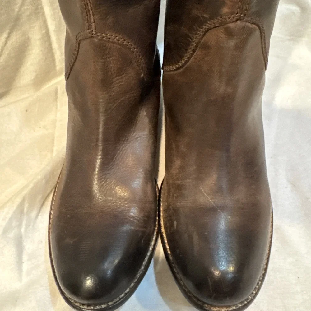 Diba Knee High Riding Boots Sutton Leather 60209 Women's Size 6.5 Rivets Zip‎ Up